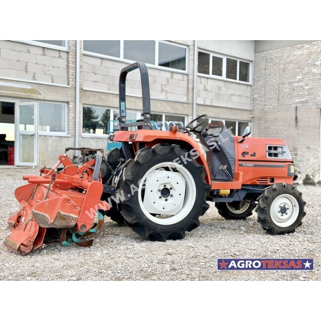 KUBOTA GT3 9