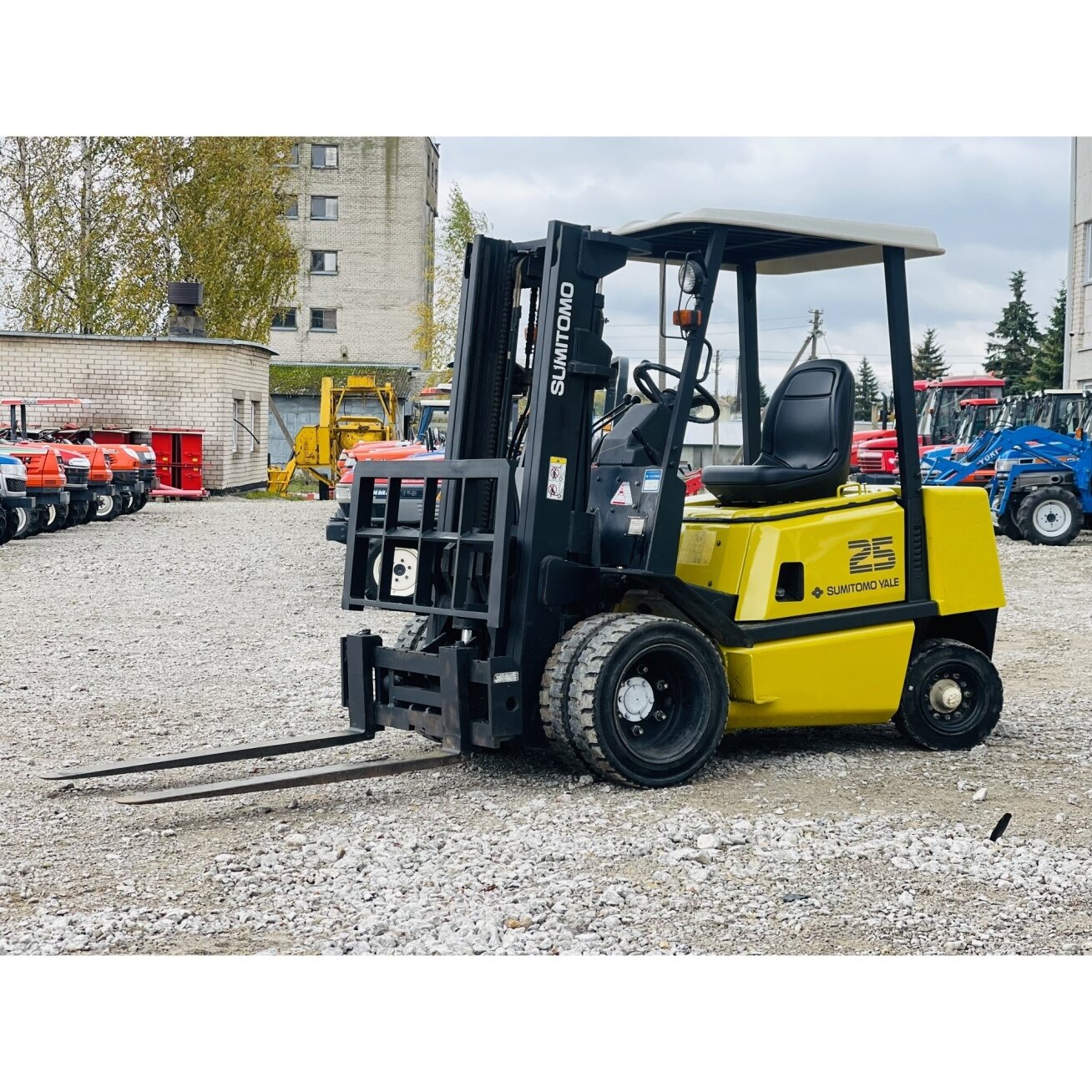 Sumitomo Yale 25 šakinis krautuvas 1