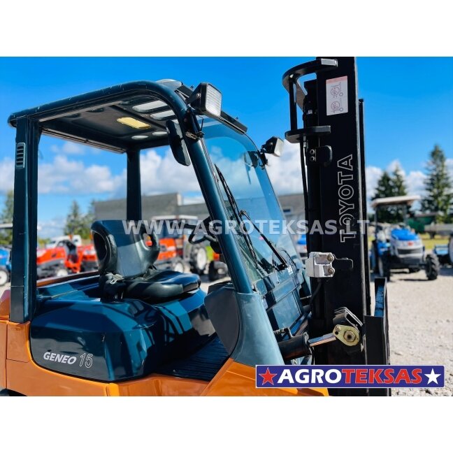 Toyota šakinis krautuvas 02-7FD15 9 Toyota šakinis krautuvas 02-7FD15 9
